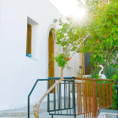 Dimitras House Holiday home